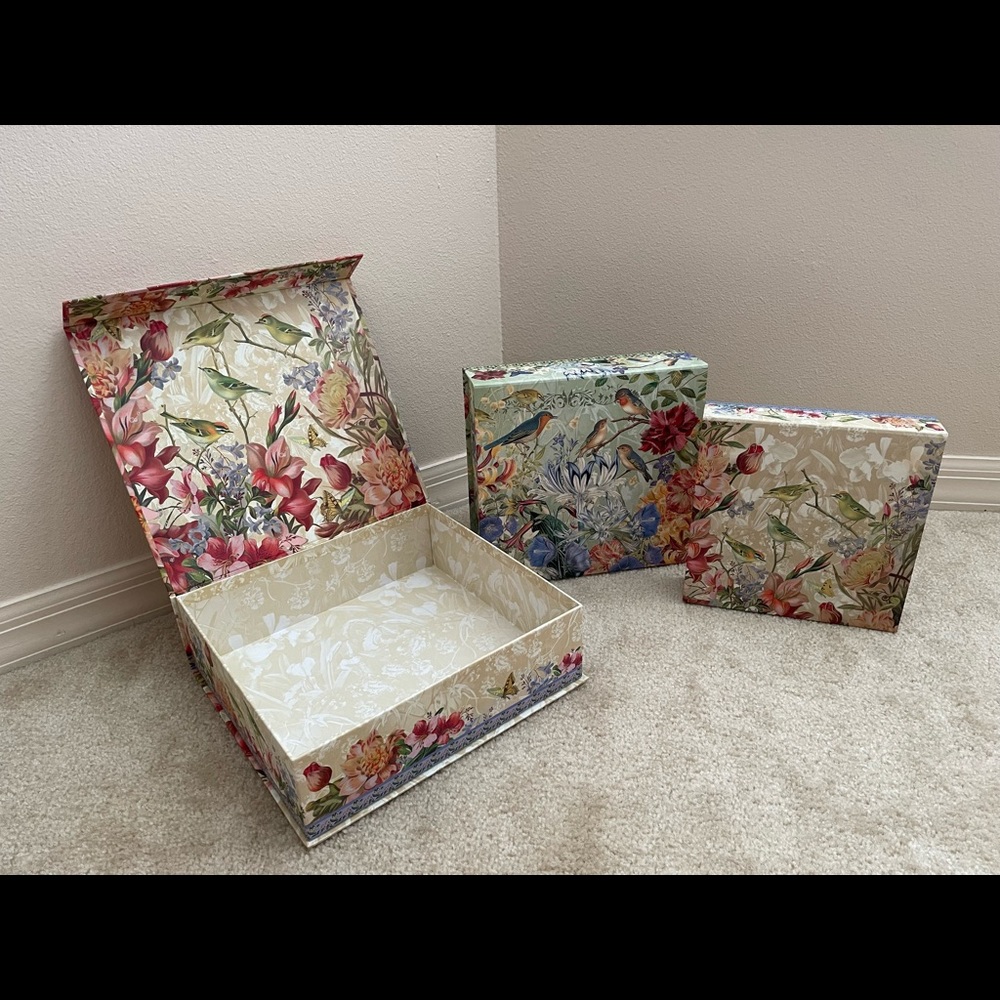 Set of three bird decorative boxes stackable within each box